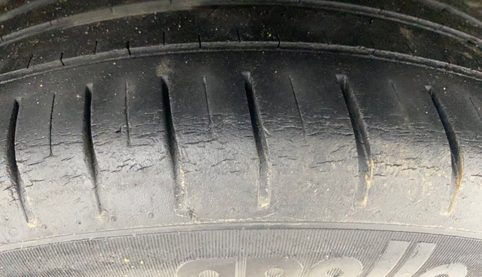 2017 Hyundai Elite i20 ASTA 1.2, Petrol, Manual, 28,372 km, Left Rear Tyre Tread