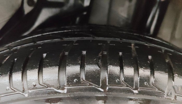 2013 Honda Brio S MT, Petrol, Manual, 92,692 km, Left Rear Tyre Tread