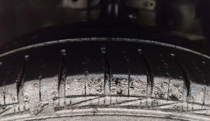 2013 Honda Brio S MT, Petrol, Manual, 92,692 km, Right Front Tyre Tread