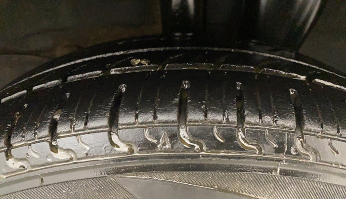 2020 Hyundai NEW SANTRO SPORTZ CNG, CNG, Manual, 1,17,546 km, Left Rear Tyre Tread