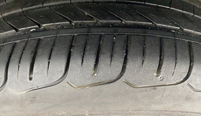 2022 Hyundai NEW I20 SPORTZ 1.2 MT, Petrol, Manual, 70,585 km, Left Rear Tyre Tread