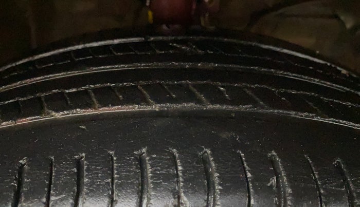 2016 Maruti Baleno SIGMA PETROL 1.2, Petrol, Manual, 73,722 km, Right Front Tyre Tread