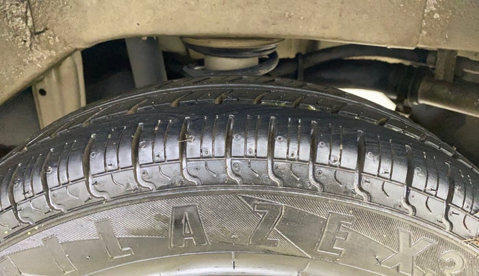 2013 Maruti Alto 800 LXI CNG, CNG, Manual, 25,349 km, Left Rear Tyre Tread
