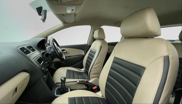 2013 Volkswagen Polo HIGHLINE1.2L DIESEL, Diesel, Manual, 95,429 km, Right Side Front Door Cabin