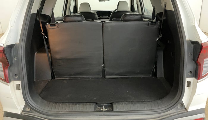 2023 KIA CARENS PRESTIGE PLUS 1.5 PETROL IMT 7 STR, Petrol, Manual, 18,306 km, Boot Inside