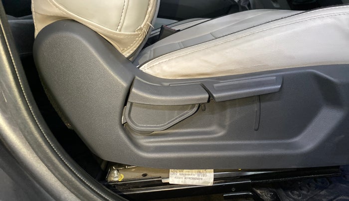 2023 Hyundai GRAND I10 NIOS SPORTZ AMT 1.2 KAPPA VTVT, Petrol, Automatic, 11,129 km, Driver Side Adjustment Panel