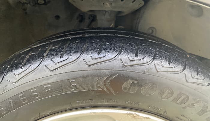 2015 Honda City 1.5L I-VTEC VX CVT, Petrol, Automatic, 36,879 km, Right Front Tyre Tread