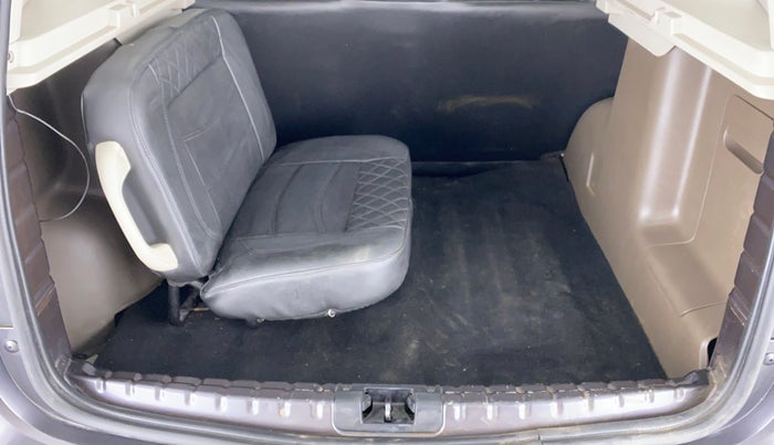 2019 Renault Duster RXS 106 PS MT, Petrol, Manual, 43,395 km, Boot Inside
