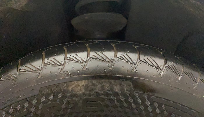 2015 Nissan Terrano XL (P), Petrol, Manual, 32,657 km, Right Front Tyre Tread