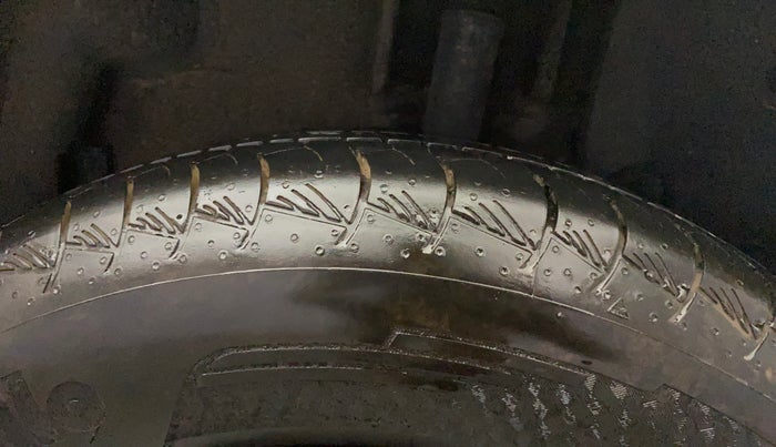 2015 Nissan Terrano XL (P), Petrol, Manual, 32,657 km, Left Rear Tyre Tread