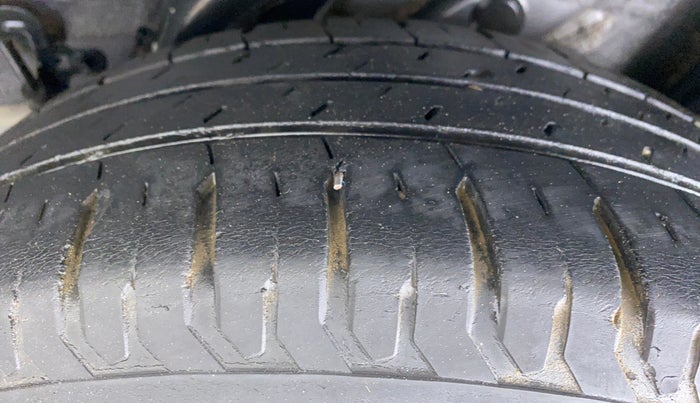 2017 Hyundai Verna 1.6 SX VTVT AT (O), Petrol, Automatic, 42,423 km, Left Rear Tyre Tread