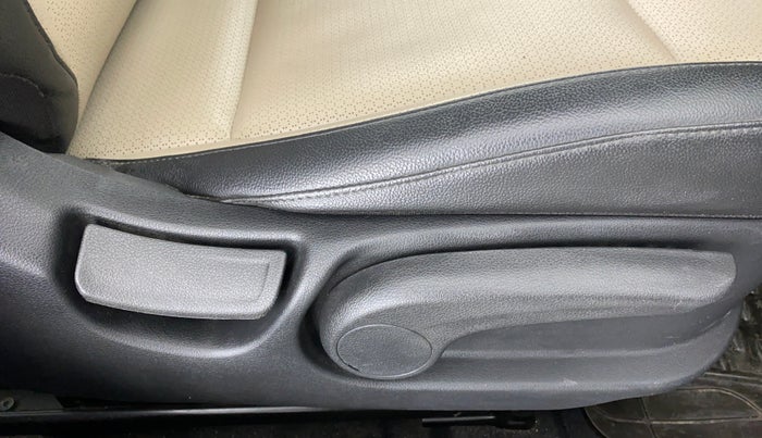 2017 Hyundai Verna 1.6 SX VTVT AT (O), Petrol, Automatic, 42,423 km, Driver Side Adjustment Panel