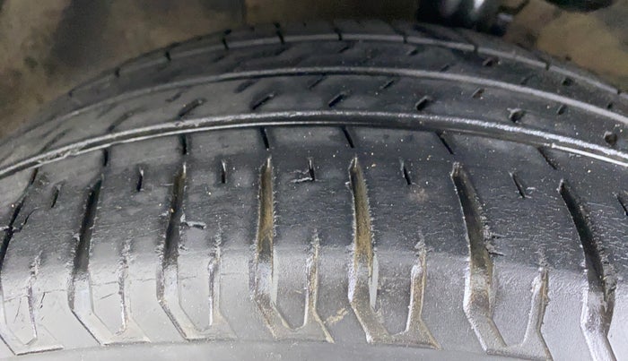 2017 Hyundai Verna 1.6 SX VTVT AT (O), Petrol, Automatic, 42,423 km, Left Front Tyre Tread