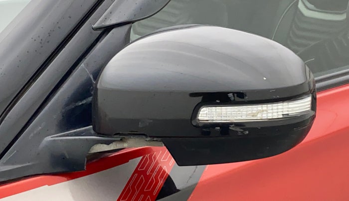2018 Maruti Vitara Brezza ZDI PLUS, Diesel, Manual, 91,454 km, Left rear-view mirror - Cover has minor damage