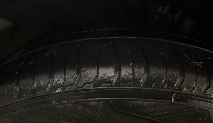 2021 Hyundai NEW I20 SPORTZ 1.0T GDI IMT, Petrol, Manual, 24,520 km, Right Front Tyre Tread