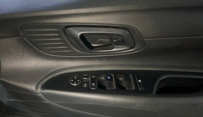 2021 Hyundai NEW I20 SPORTZ 1.0T GDI IMT, Petrol, Manual, 24,520 km, Driver Side Door Panels Control