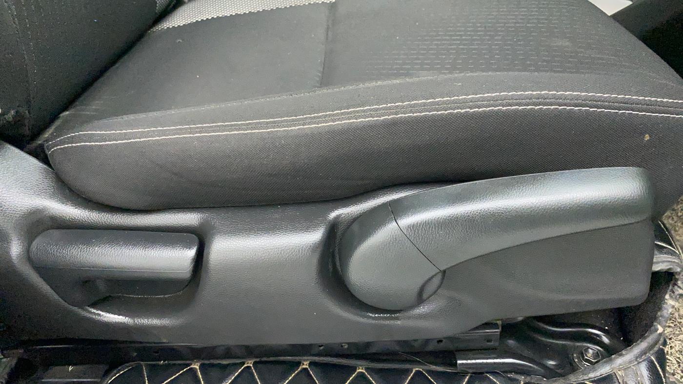 2018 Honda WR-V 1.2 i-VTEC VX MT, Petrol, Manual, 21,567 km, Driver Side Adjustment Panel