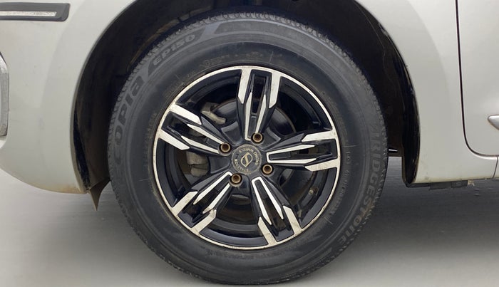 2019 Maruti Swift VXI AMT, Petrol, Automatic, 41,374 km, Left Front Wheel