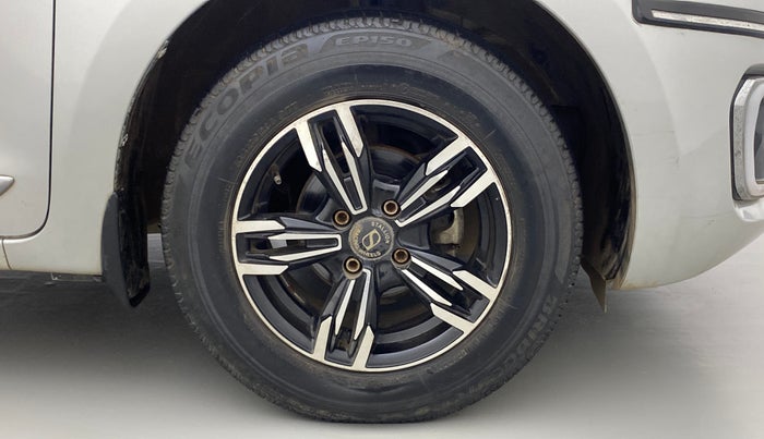 2019 Maruti Swift VXI AMT, Petrol, Automatic, 41,374 km, Right Front Wheel