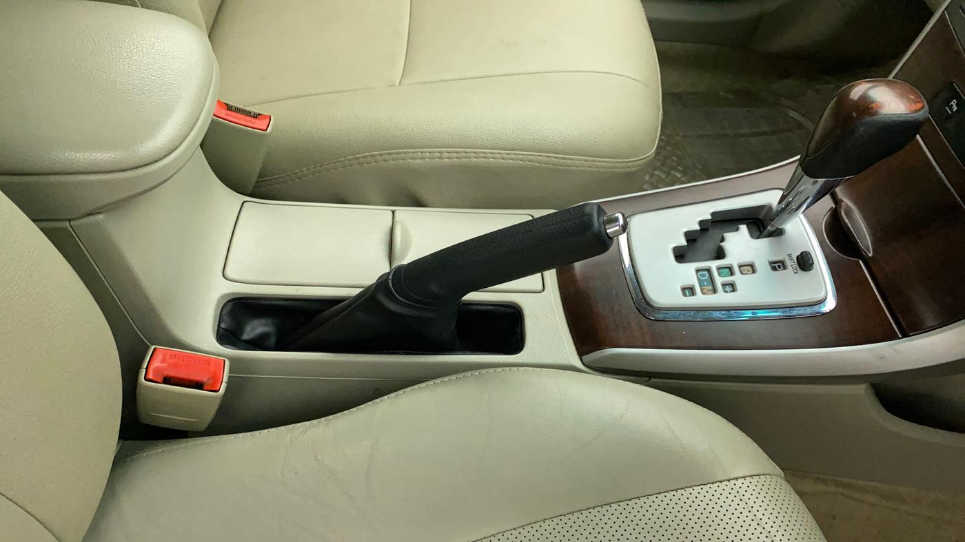 2013 Toyota Corolla Altis VL AT PETROL, Petrol, Automatic, 83,423 km, Gear Lever