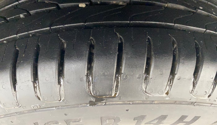 2016 Tata Tiago XZ PETROL, Petrol, Manual, 37,712 km, Right Rear Tyre Tread