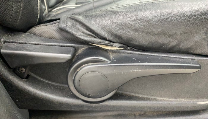 2016 Tata Tiago XZ PETROL, Petrol, Manual, 37,712 km, Driver Side Adjustment Panel