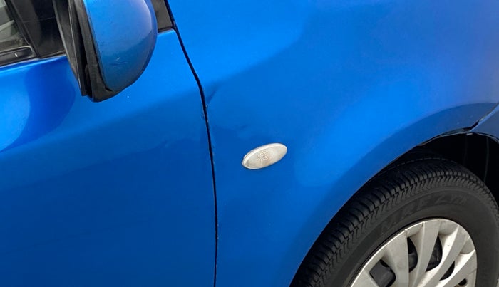 2011 Toyota Etios Liva G, Petrol, Manual, 74,587 km, Right fender - Slightly dented