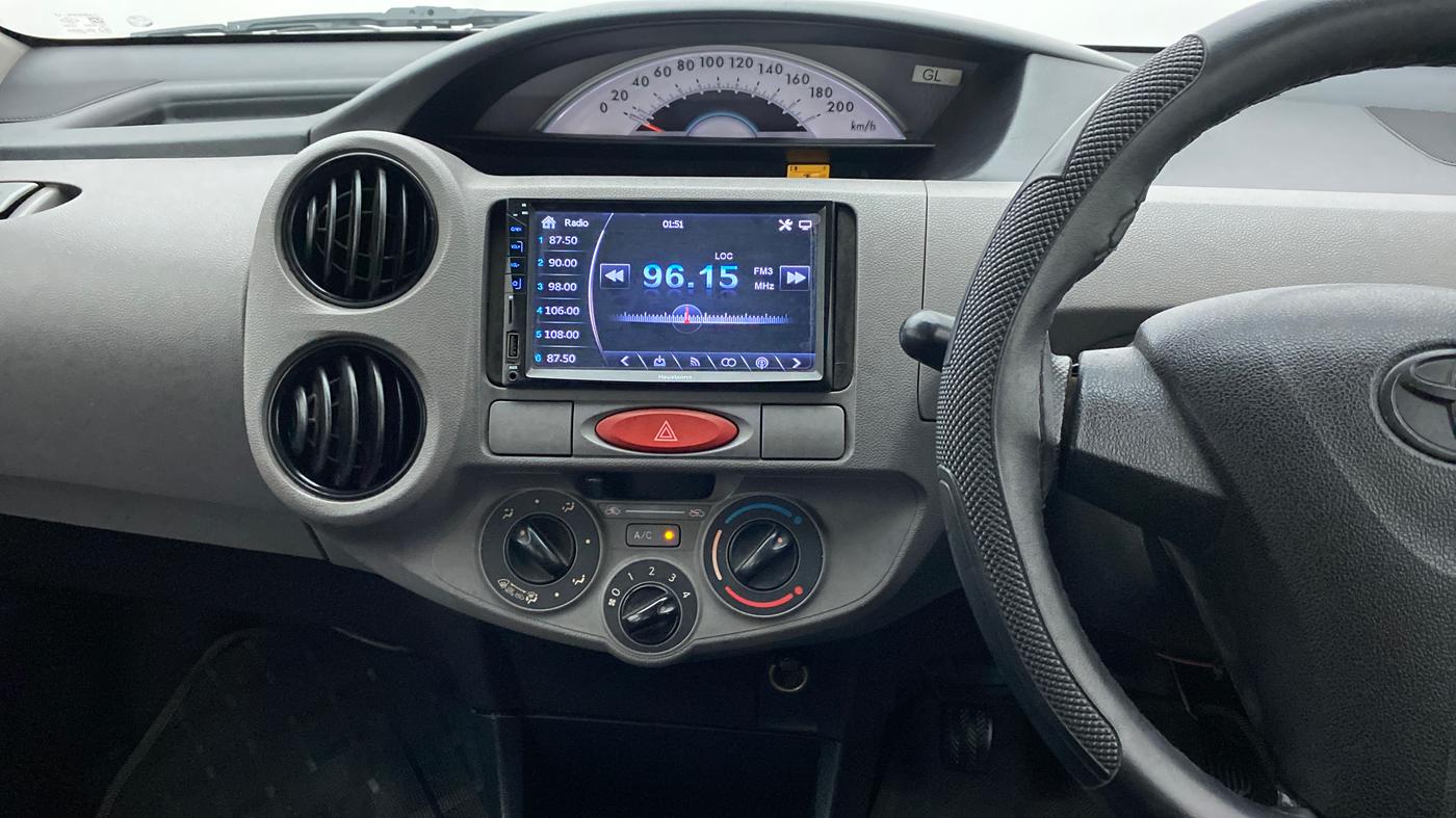 2011 Toyota Etios Liva G, Petrol, Manual, 74,587 km, Air Conditioner