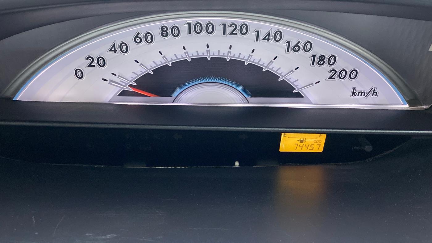 2011 Toyota Etios Liva G, Petrol, Manual, 74,587 km, Odometer Image