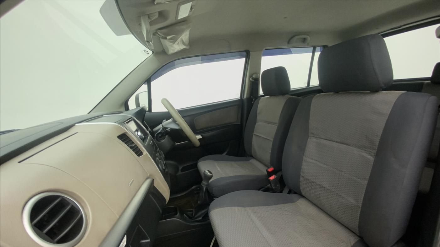 2013 Maruti Wagon R 1.0 LXI CNG, CNG, Manual, 79,617 km, Right Side Front Door Cabin