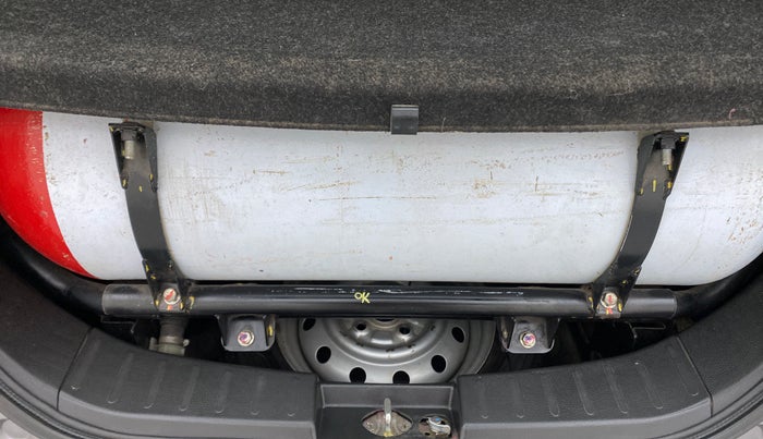 2013 Maruti Wagon R 1.0 LXI CNG, CNG, Manual, 79,617 km, Boot Inside