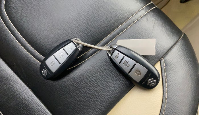 2015 Maruti Swift Dzire ZXI, Petrol, Manual, 1,37,216 km, Key Close Up