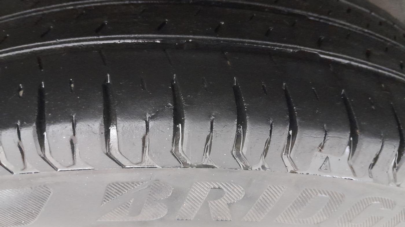 2021 Maruti Swift VXI, Petrol, Manual, 24,780 km, Right Rear Tyre Tread