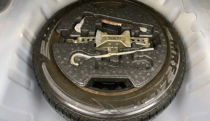 2016 Maruti Ciaz VDI+ SHVS, Diesel, Manual, 66,186 km, Spare Tyre