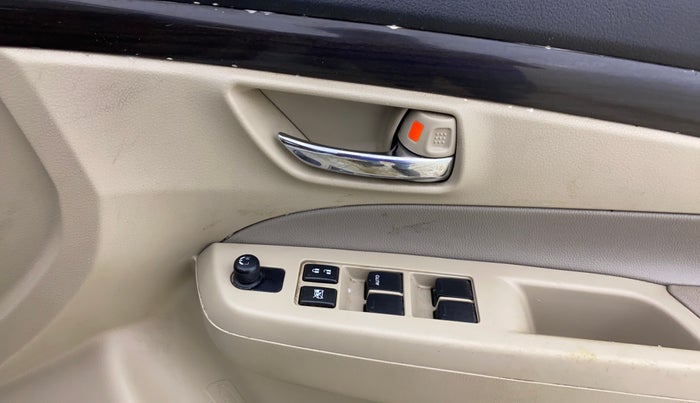 2016 Maruti Ciaz VDI+ SHVS, Diesel, Manual, 66,186 km, Driver Side Door Panels Control