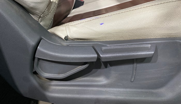 2023 Hyundai AURA SX 1.2 (O), Petrol, Manual, 32,558 km, Driver Side Adjustment Panel