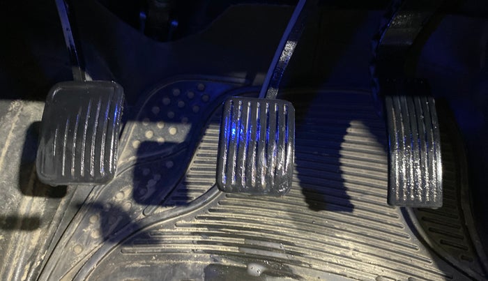 2023 Hyundai AURA SX 1.2 (O), Petrol, Manual, 32,558 km, Pedals