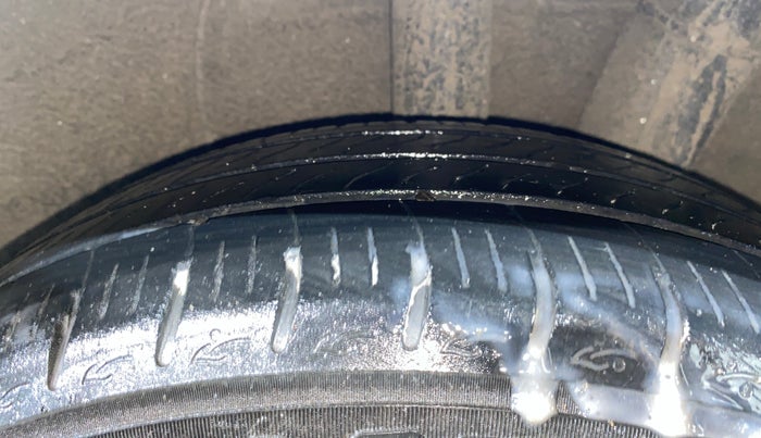 2023 Hyundai AURA SX 1.2 (O), Petrol, Manual, 32,558 km, Left Rear Tyre Tread