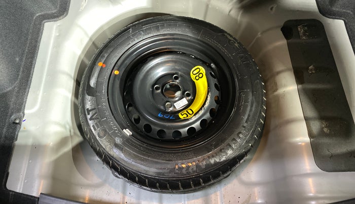 2023 Hyundai AURA SX 1.2 (O), Petrol, Manual, 32,558 km, Spare Tyre