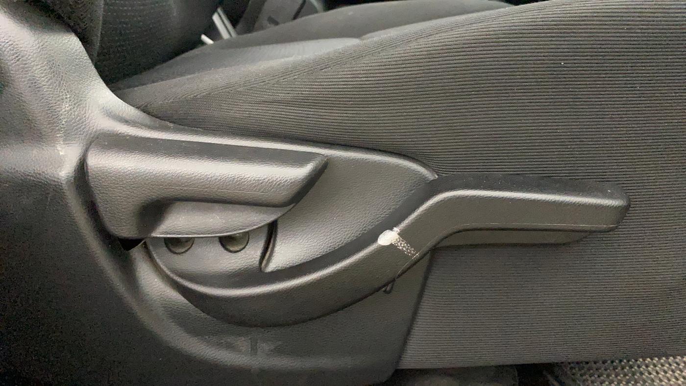 2016 Honda BR-V 1.5L I-VTEC V CVT, Petrol, Automatic, 46,409 km, Driver Side Adjustment Panel