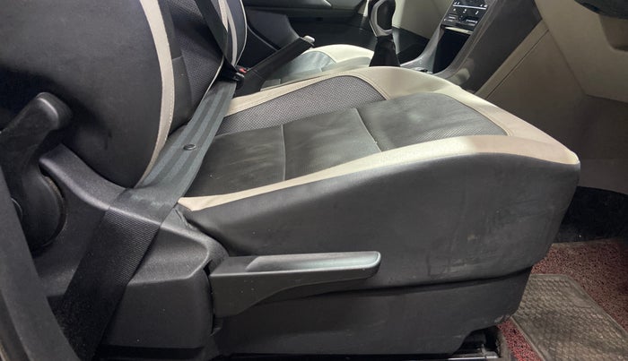 2022 Volkswagen TAIGUN TOPLINE 1.0 TSI MT, Petrol, Manual, 65,699 km, Driver Side Adjustment Panel