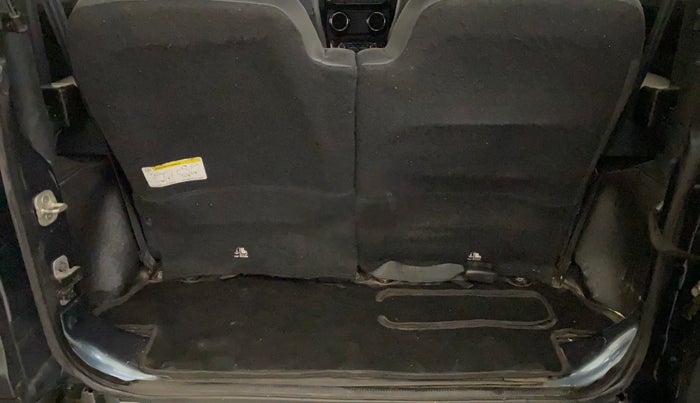 2020 Mahindra Thar LX PETROL HT 4WD AT, Petrol, Automatic, 35,192 km, Boot Inside