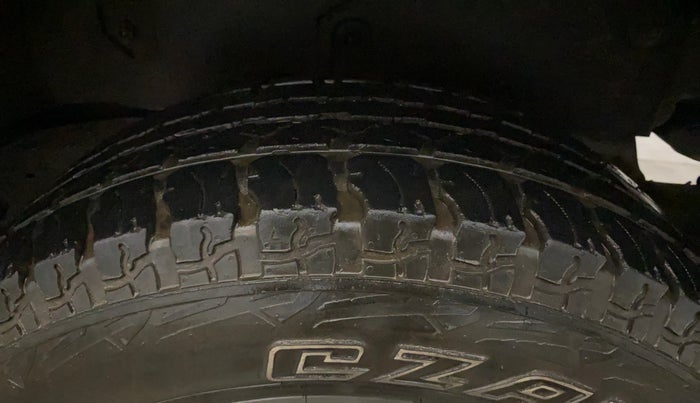 2020 Mahindra Thar LX PETROL HT 4WD AT, Petrol, Automatic, 35,192 km, Left Rear Tyre Tread