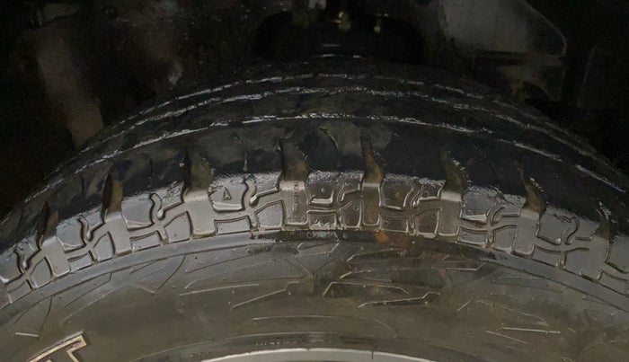 2020 Mahindra Thar LX PETROL HT 4WD AT, Petrol, Automatic, 35,192 km, Right Front Tyre Tread