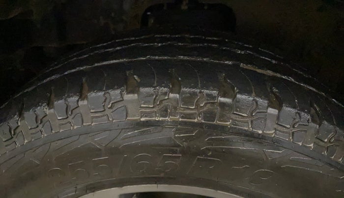 2020 Mahindra Thar LX PETROL HT 4WD AT, Petrol, Automatic, 35,192 km, Left Front Tyre Tread