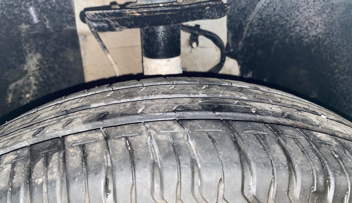 2024 Tata ALTROZ XE CNG, CNG, Manual, 17,614 km, Right Front Tyre Tread