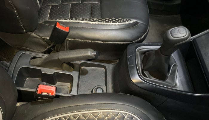 2024 Tata ALTROZ XE CNG, CNG, Manual, 17,614 km, Gear Lever