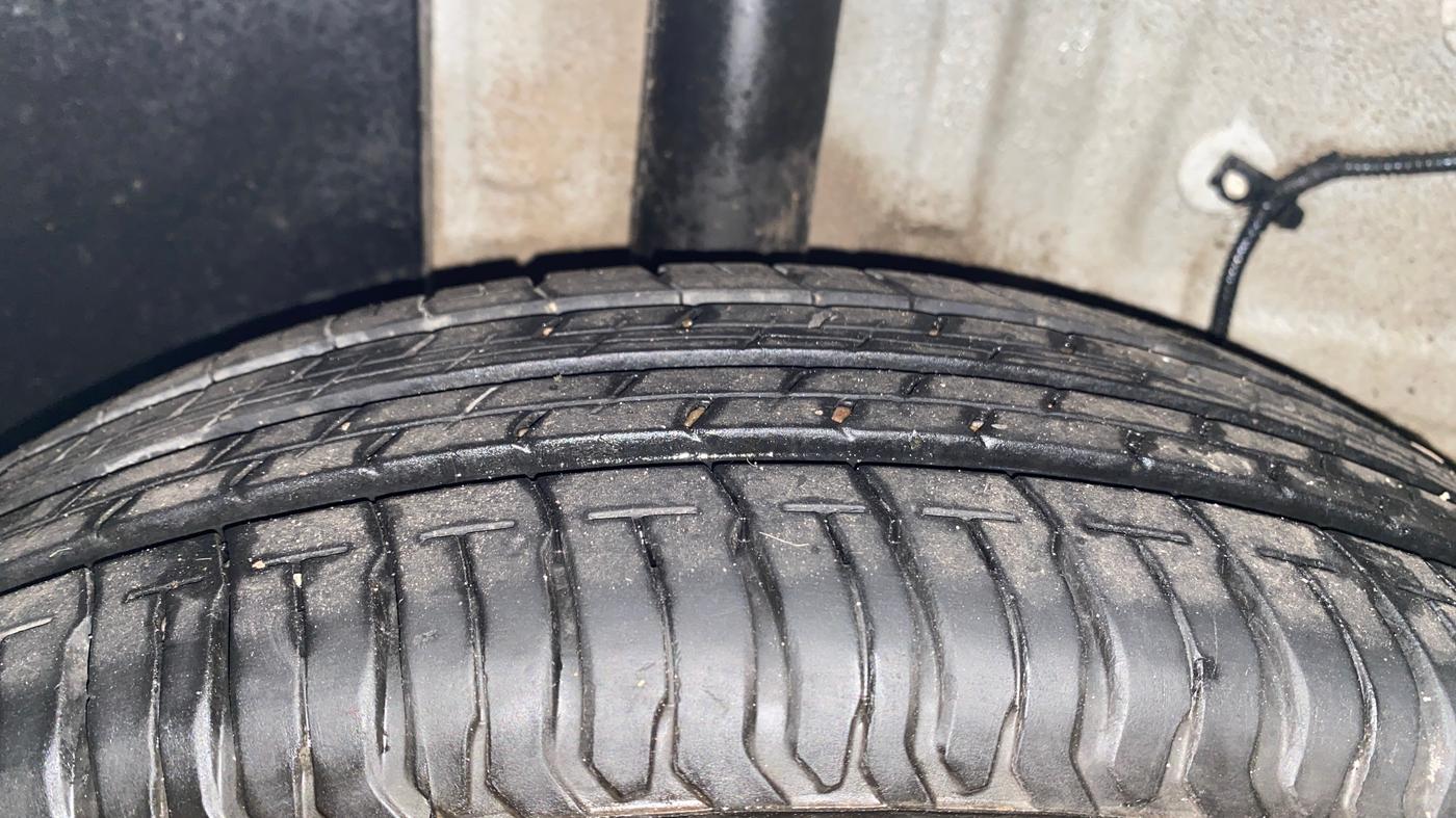 2024 Tata ALTROZ XE CNG, CNG, Manual, 20,000 km, Right Rear Tyre Tread