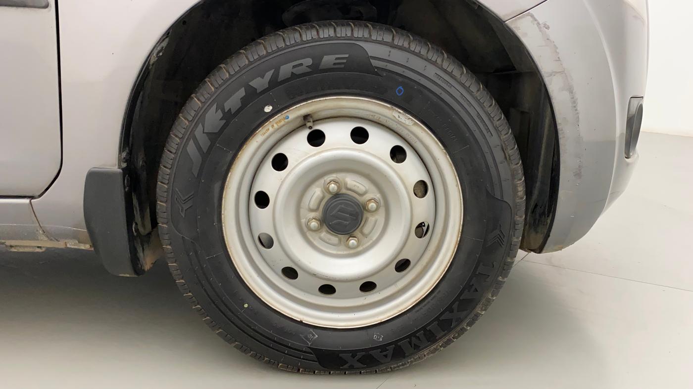 2010 Maruti Ritz LXI, Petrol, Manual, 10,694 km, Right Front Wheel
