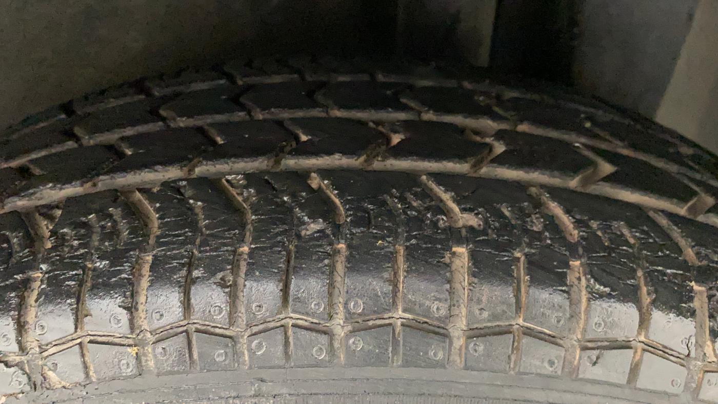 2010 Maruti Ritz LXI, Petrol, Manual, 10,694 km, Left Rear Tyre Tread